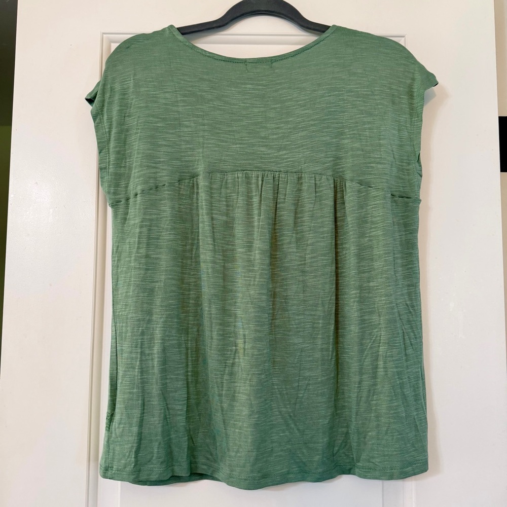 Maison & Belle Lalani Floral Embroidered Knit Green Blouse Size Medium Boho - Picture 4 of 9